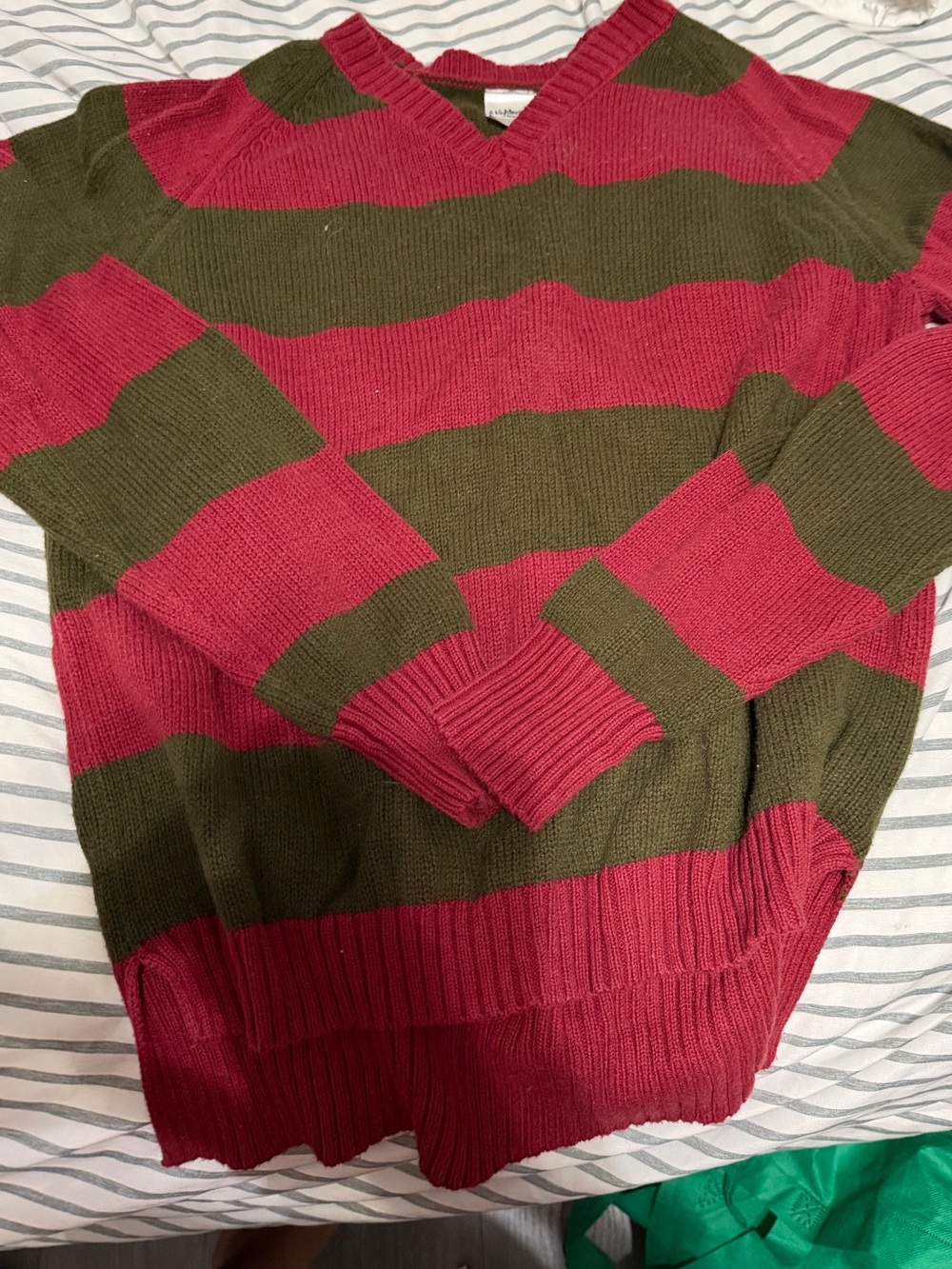 Women’s V-Neck Freddy Krueger sweater
